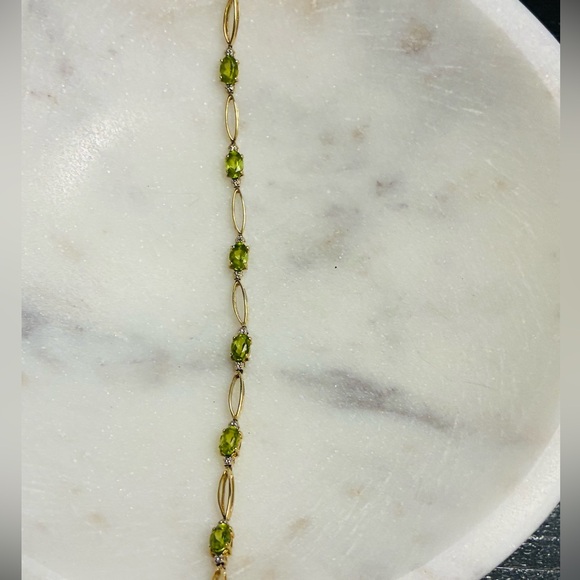 10k Gold Peridot and Diamond Tennis Bracelet - Picture 13 of 14
